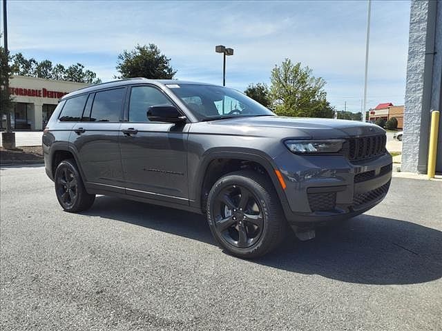 2024 Jeep Grand Cherokee L Laredo image 0