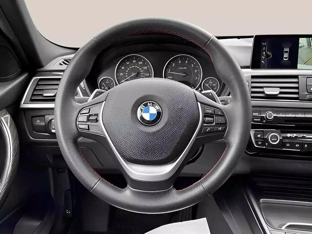 2017 BMW 3 Series 330i xDrive image 14