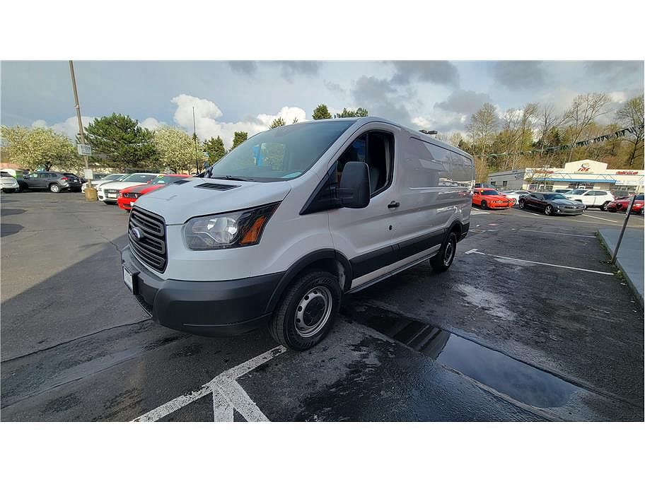 2018 Ford Transit null image 2