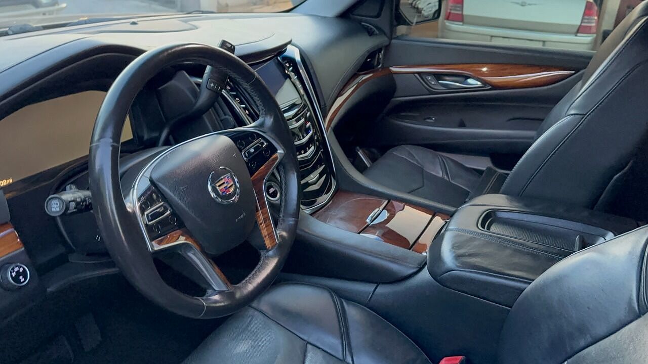 2015 Cadillac Escalade ESV image 10