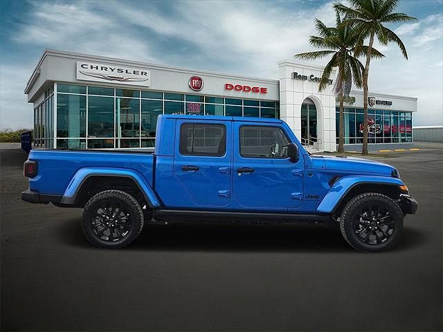 2025 Jeep Gladiator