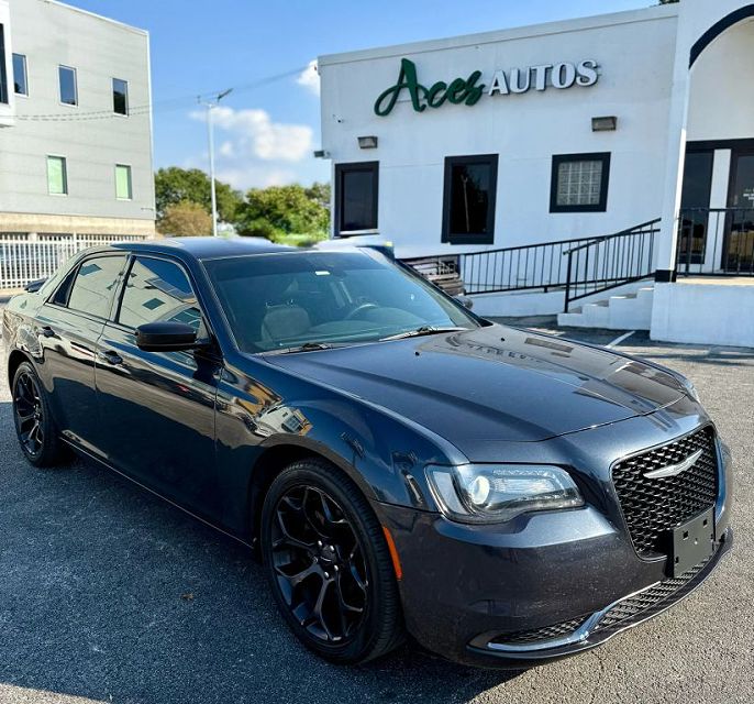 2019 Chrysler 300