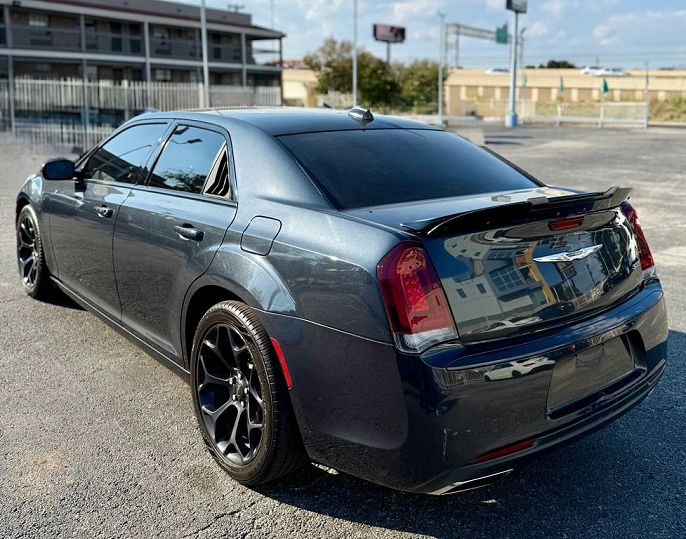 2019 Chrysler 300
