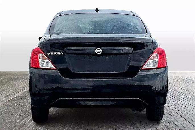 2016 Nissan Versa