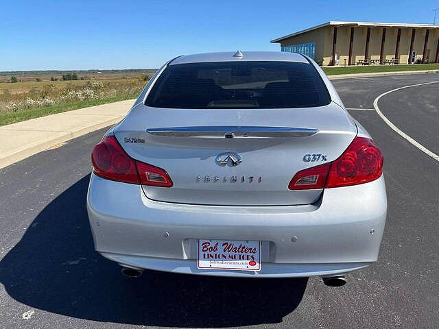 2013 Infiniti G37