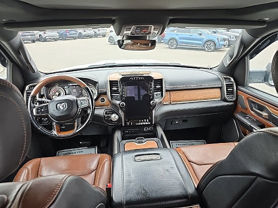 2019 Ram 1500 Laramie Longhorn photo 11