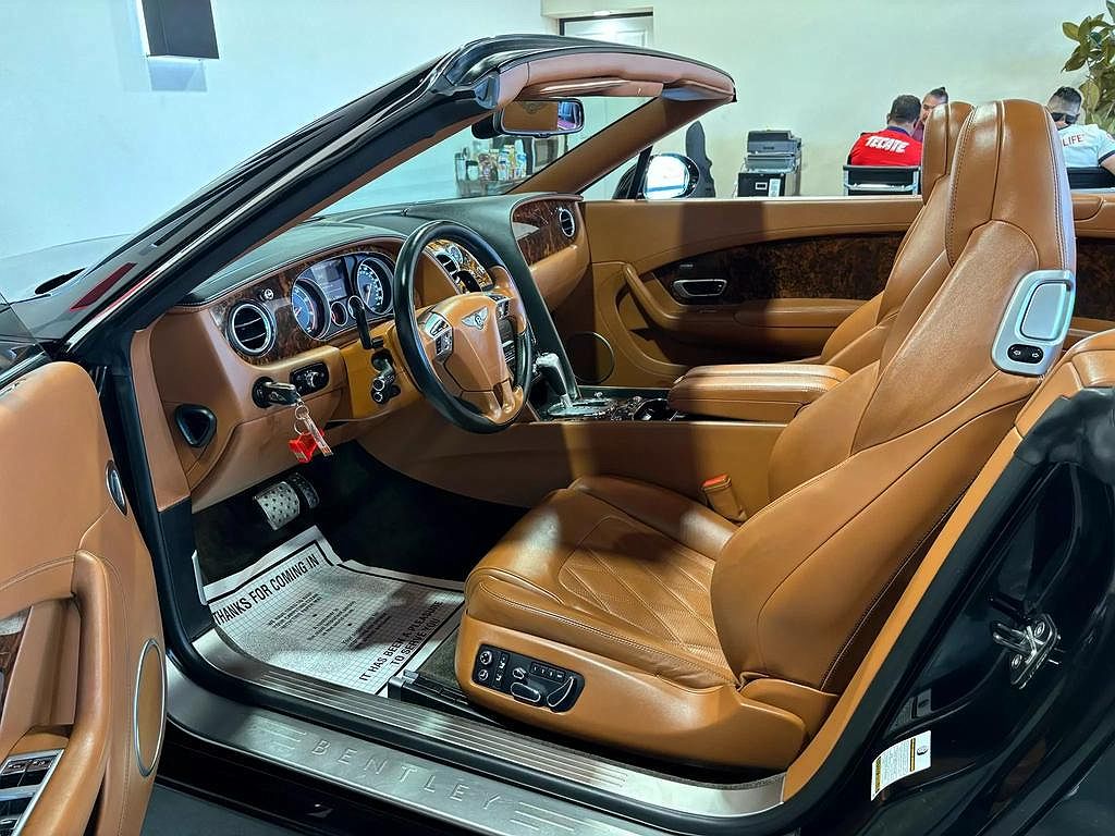 2015 Bentley Continental GT image 17
