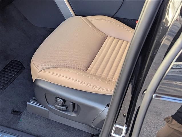 2025 Land Rover Discovery