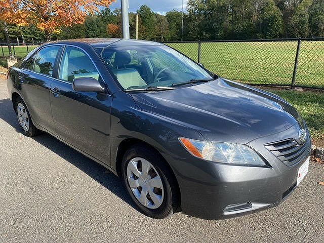 2007 Toyota Camry LE image 0
