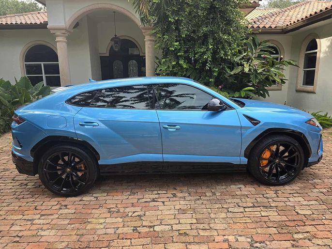 2022 Lamborghini Urus