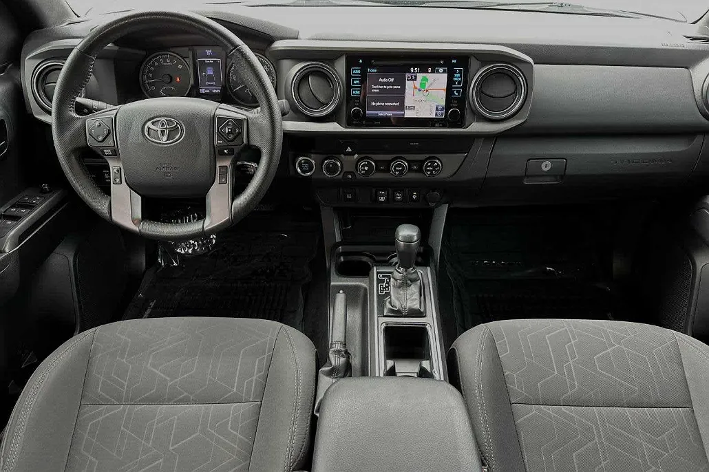 2019 Toyota Tacoma TRD Off Road image 2