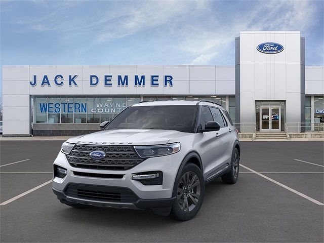 2024 Ford Explorer XLT image 1