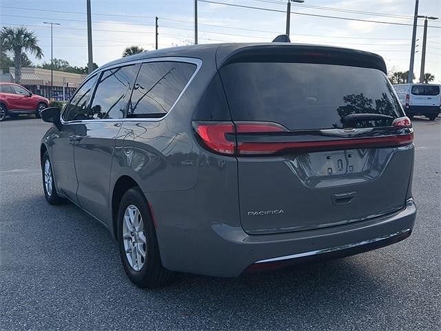 2023 Chrysler Pacifica Touring-L image 6