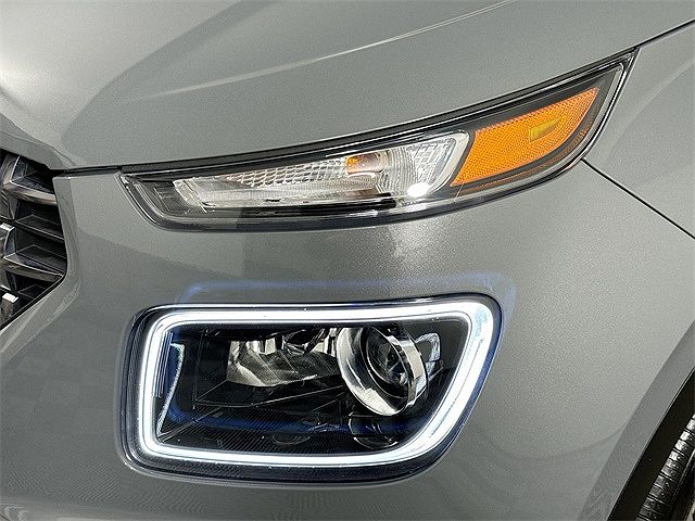2021 Hyundai Venue SEL image 1