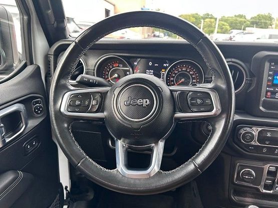 2021 Jeep Wrangler Unlimited Sahara photo 11