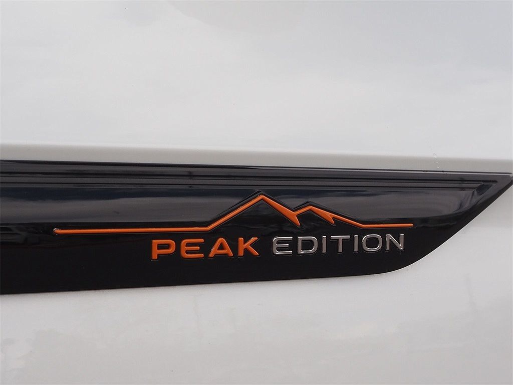 2024 Volkswagen Atlas Peak Edition SEL image 4