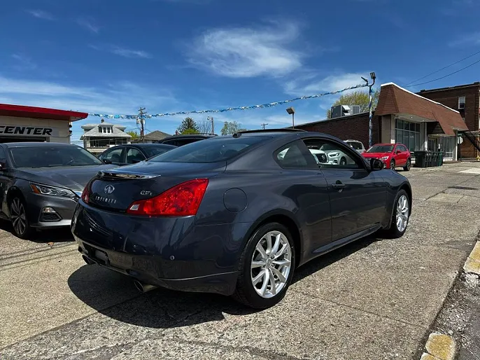2011 Infiniti G37