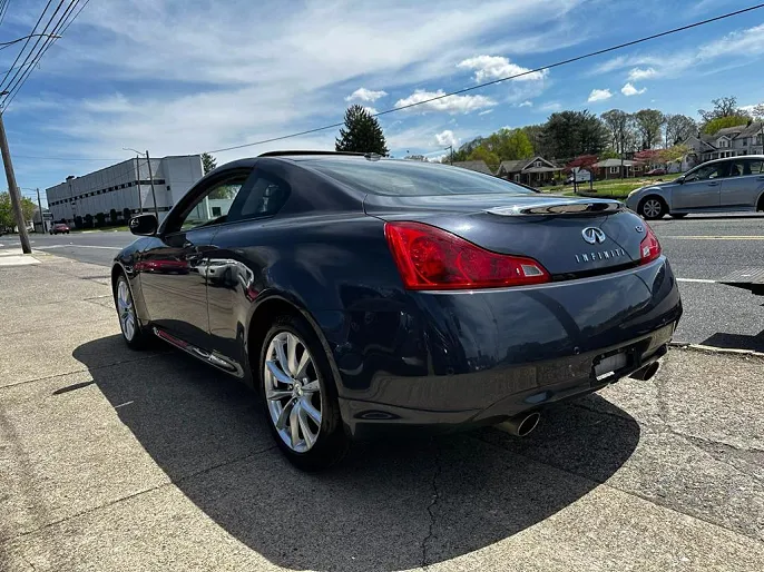 2011 Infiniti G37