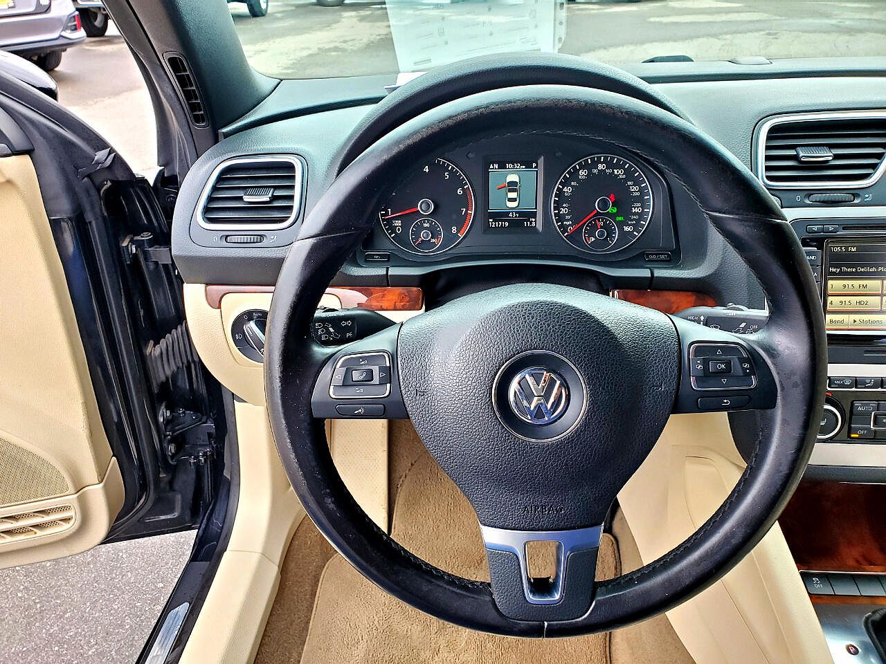 2012 Volkswagen Eos Executive image 15