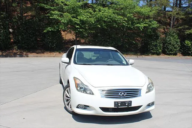 2011 Infiniti G37