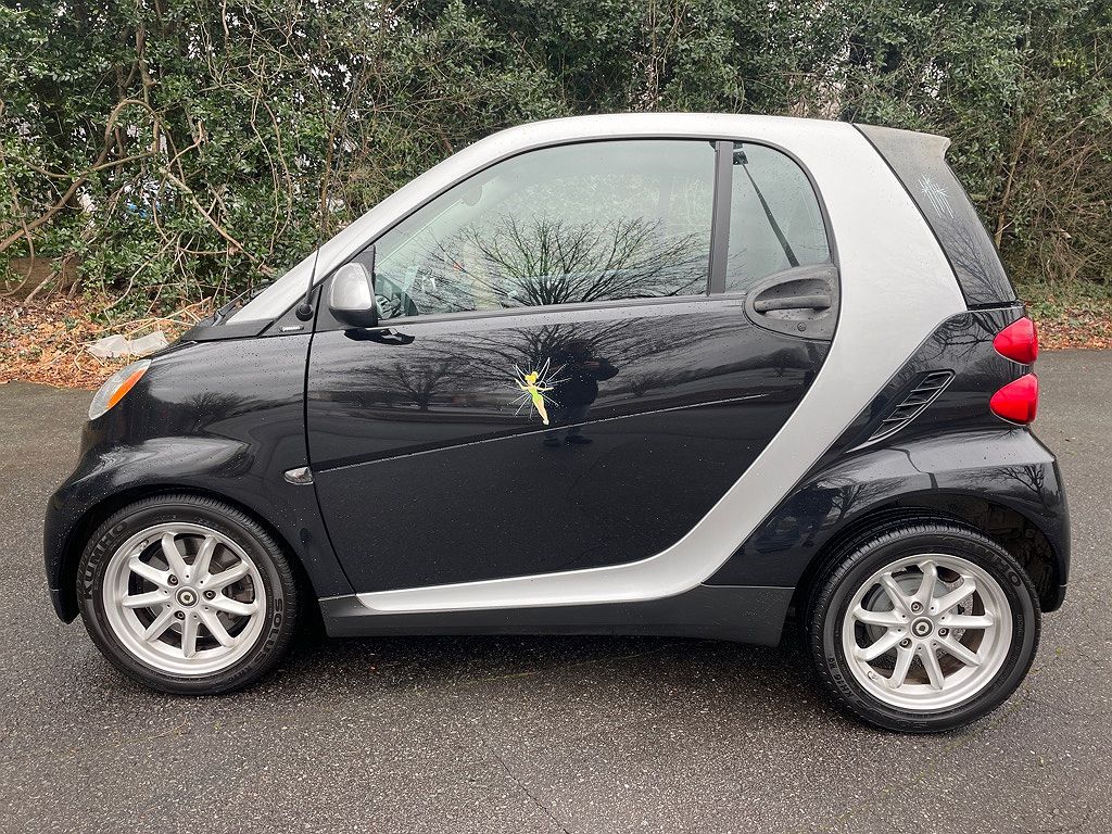 2009 Smart Fortwo Pure image 2