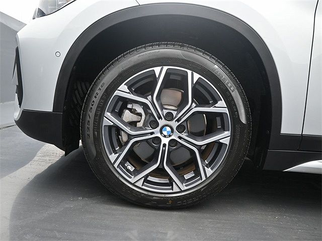 2021 BMW X1 sDrive28i image 2