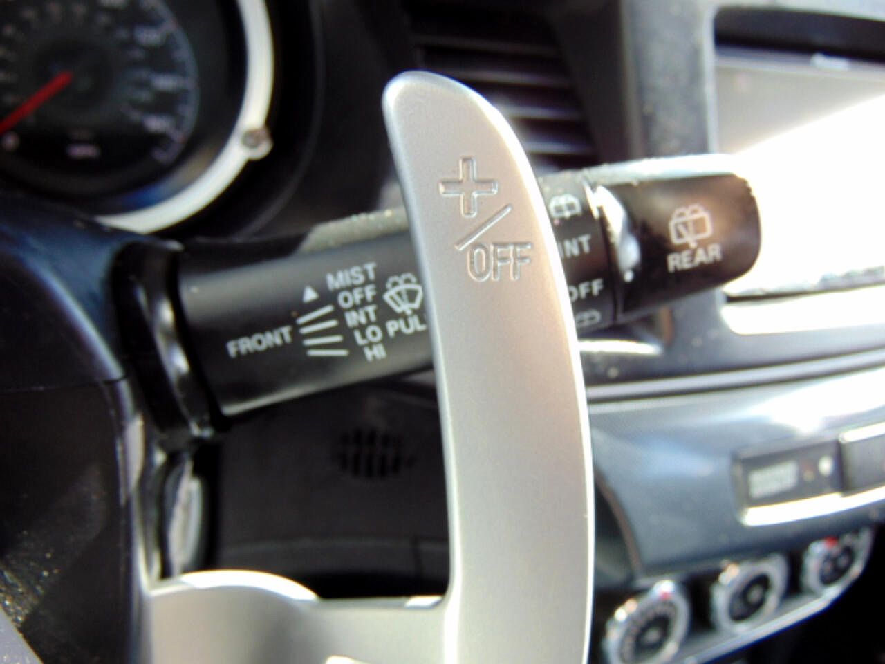 2010 Mitsubishi Lancer Ralliart image 16