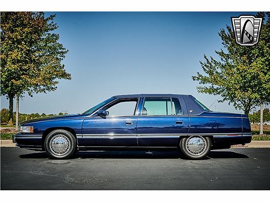 1996 Cadillac DeVille null image 2