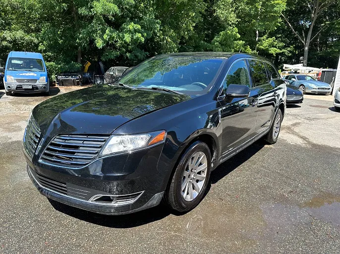 2017 Lincoln MKT