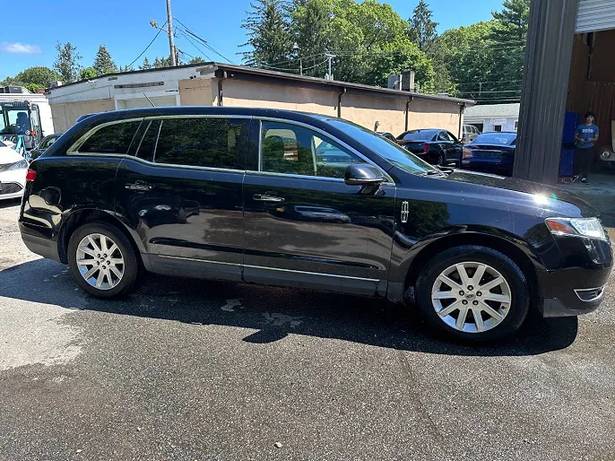 2017 Lincoln MKT