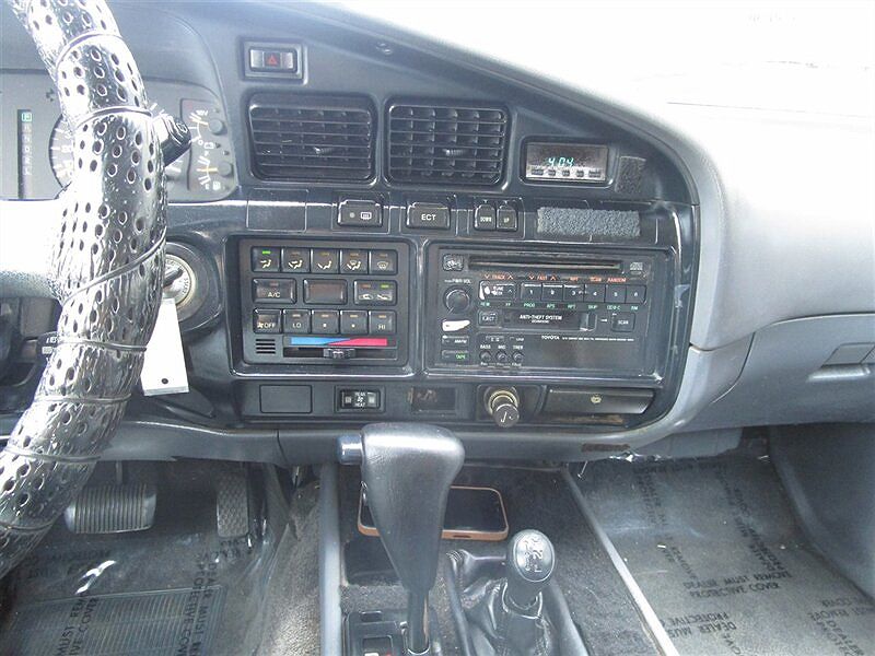 1994 Toyota Land Cruiser null image 16