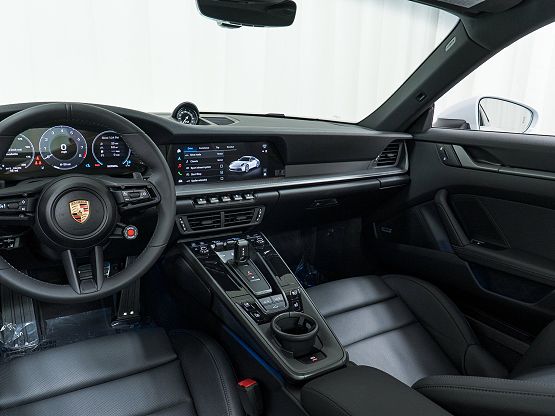 2025 Porsche 911 photo 11
