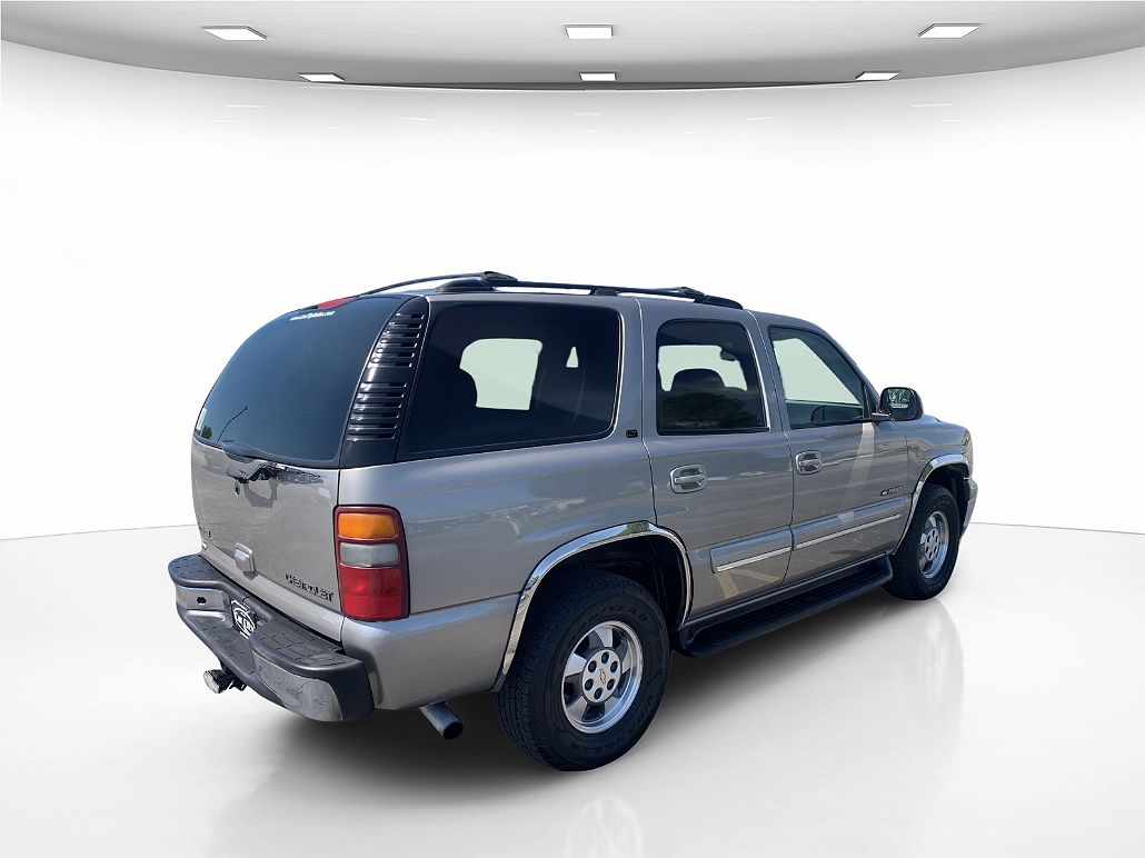 2001 Chevrolet Tahoe LT image 3