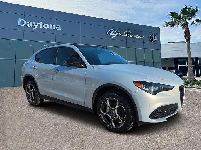 2025 Alfa Romeo Stelvio