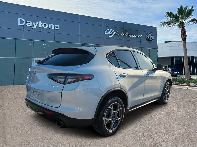 2025 Alfa Romeo Stelvio