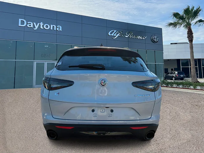 2025 Alfa Romeo Stelvio