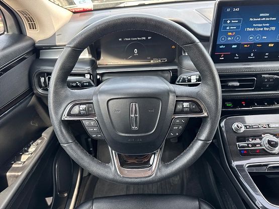 2022 Lincoln Nautilus Standard photo 11