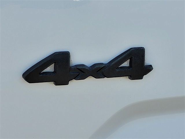 2017 Toyota Tundra SR5 image 6