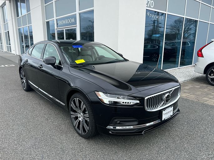 2025 Volvo S90