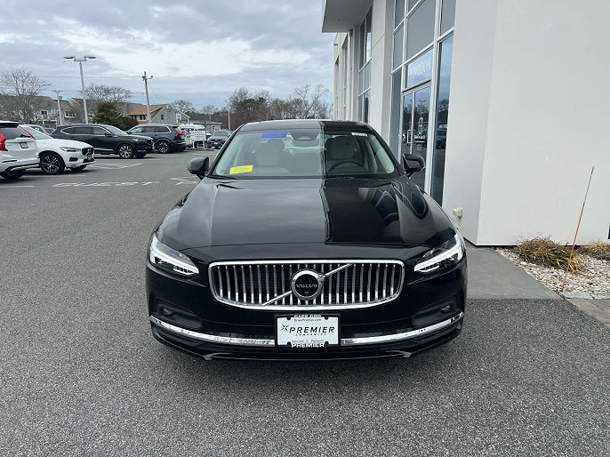 2025 Volvo S90