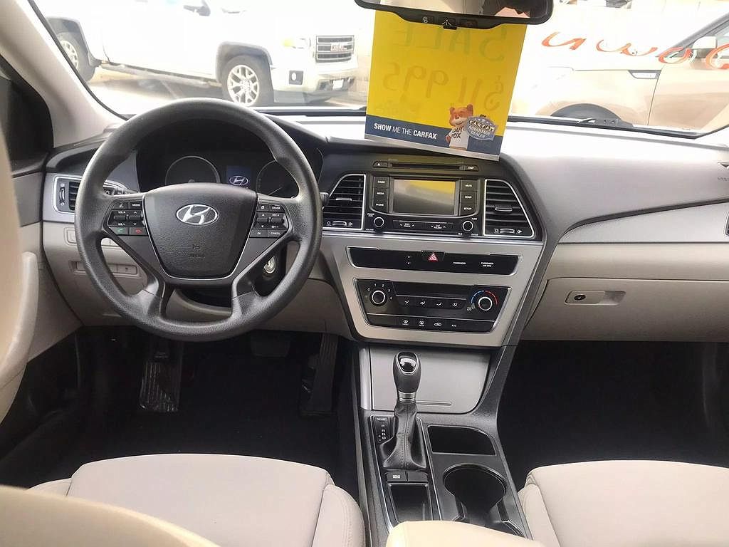 2015 Hyundai Sonata SE image 5