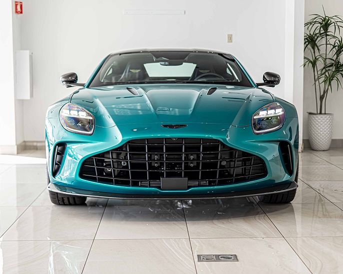 2025 Aston Martin V8 Vantage