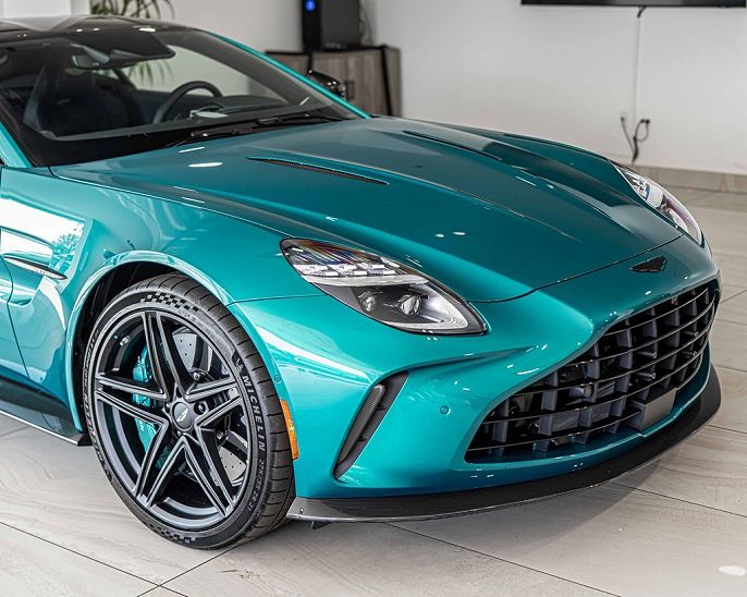 2025 Aston Martin V8 Vantage