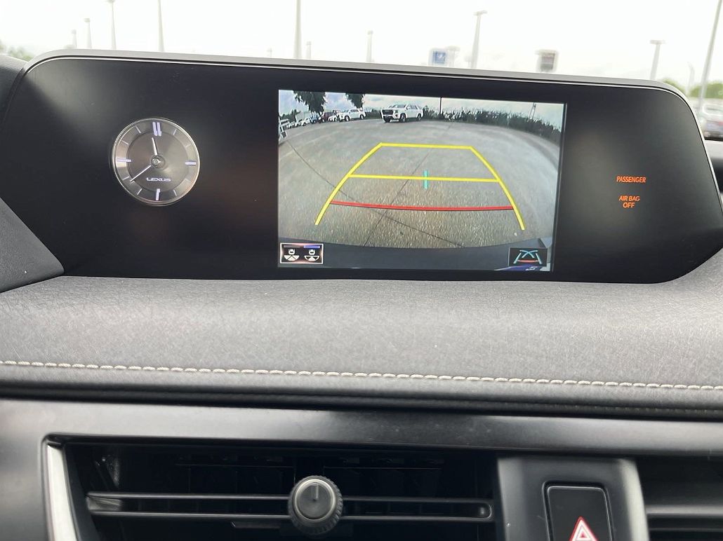2019 Lexus UX 200 image 5