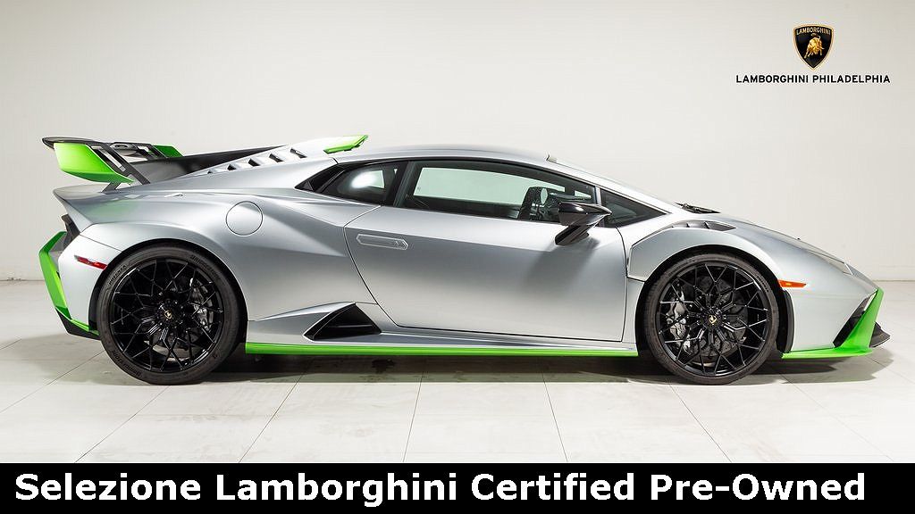 2023 Lamborghini Huracan STO image 3