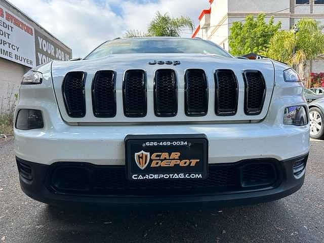 2017 Jeep Cherokee Sport Altitude image 3