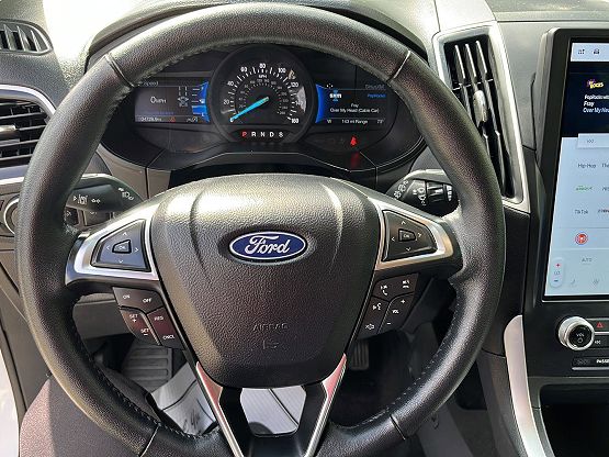 2024 Ford Edge SEL photo 11