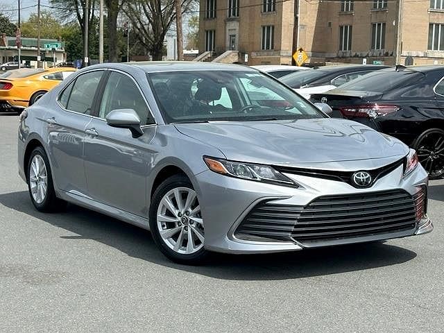 2023 Toyota Camry LE image 0