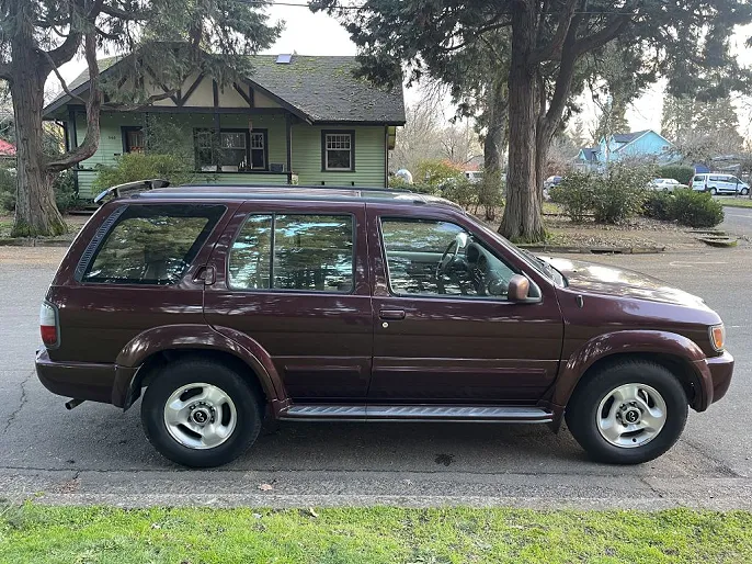 1999 Infiniti QX4