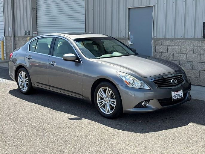 2013 Infiniti G37